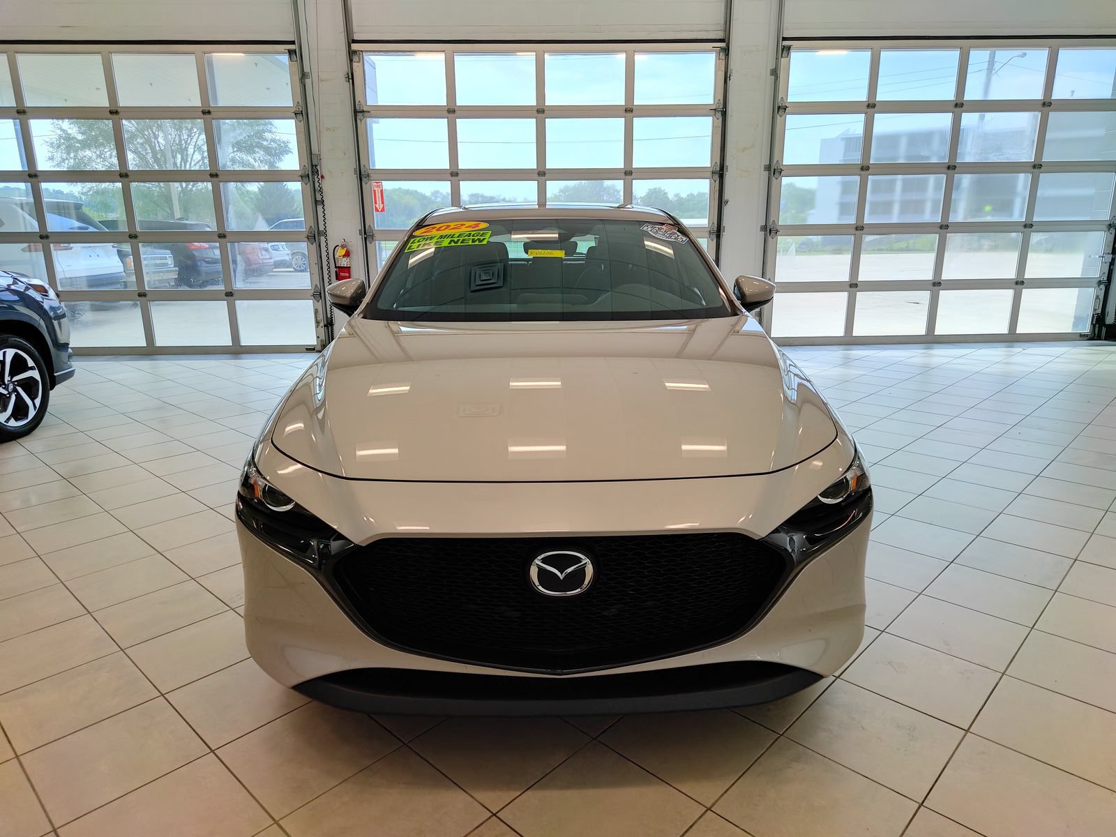 Used 2024 MAZDA MAZDA3 s FWD image 8