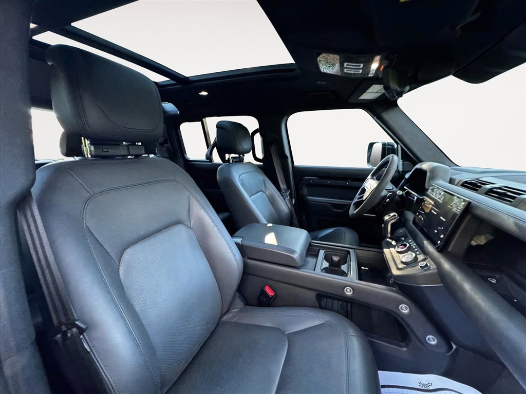 Used 2023 Land Rover Defender 110 V8 image 26