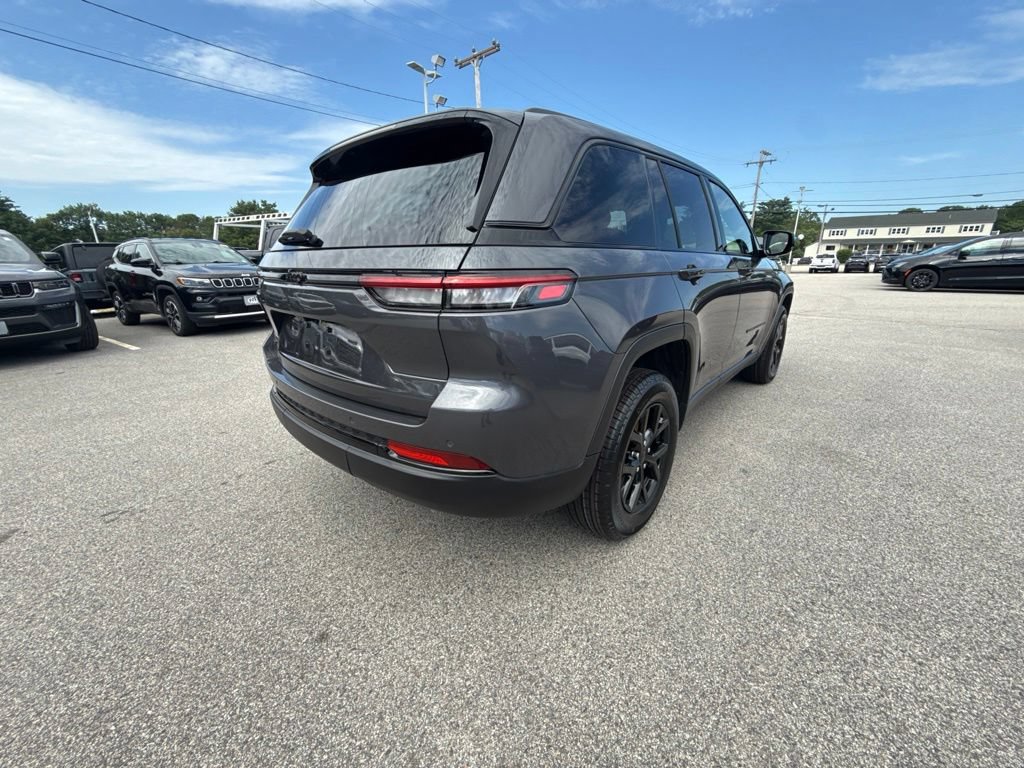 Certified 2024 Jeep Grand Cherokee Altitude AWD/4WD image 5