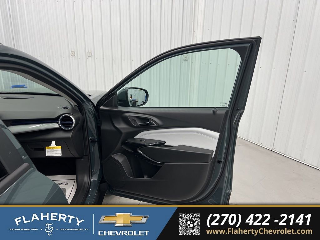 New 2026 Chevrolet Trax LT w/ LT Convenience Package image 14