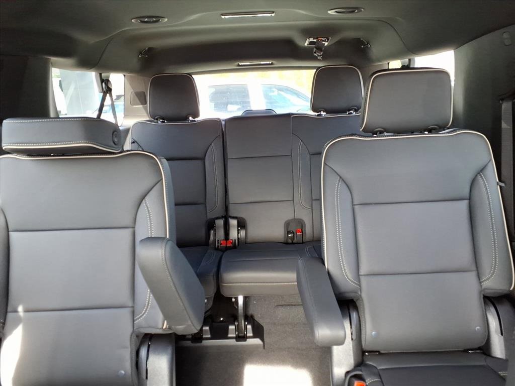 New 2026 Chevrolet Suburban Premier image 12