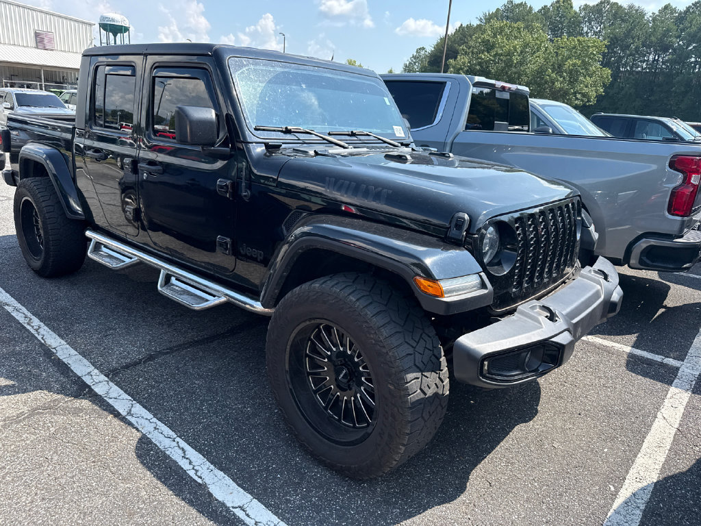 Used 2023 Jeep Gladiator Sport AWD/4WD image 2