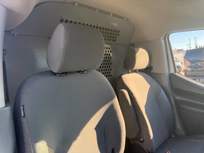 Used 2015 Nissan NV200 S image 8