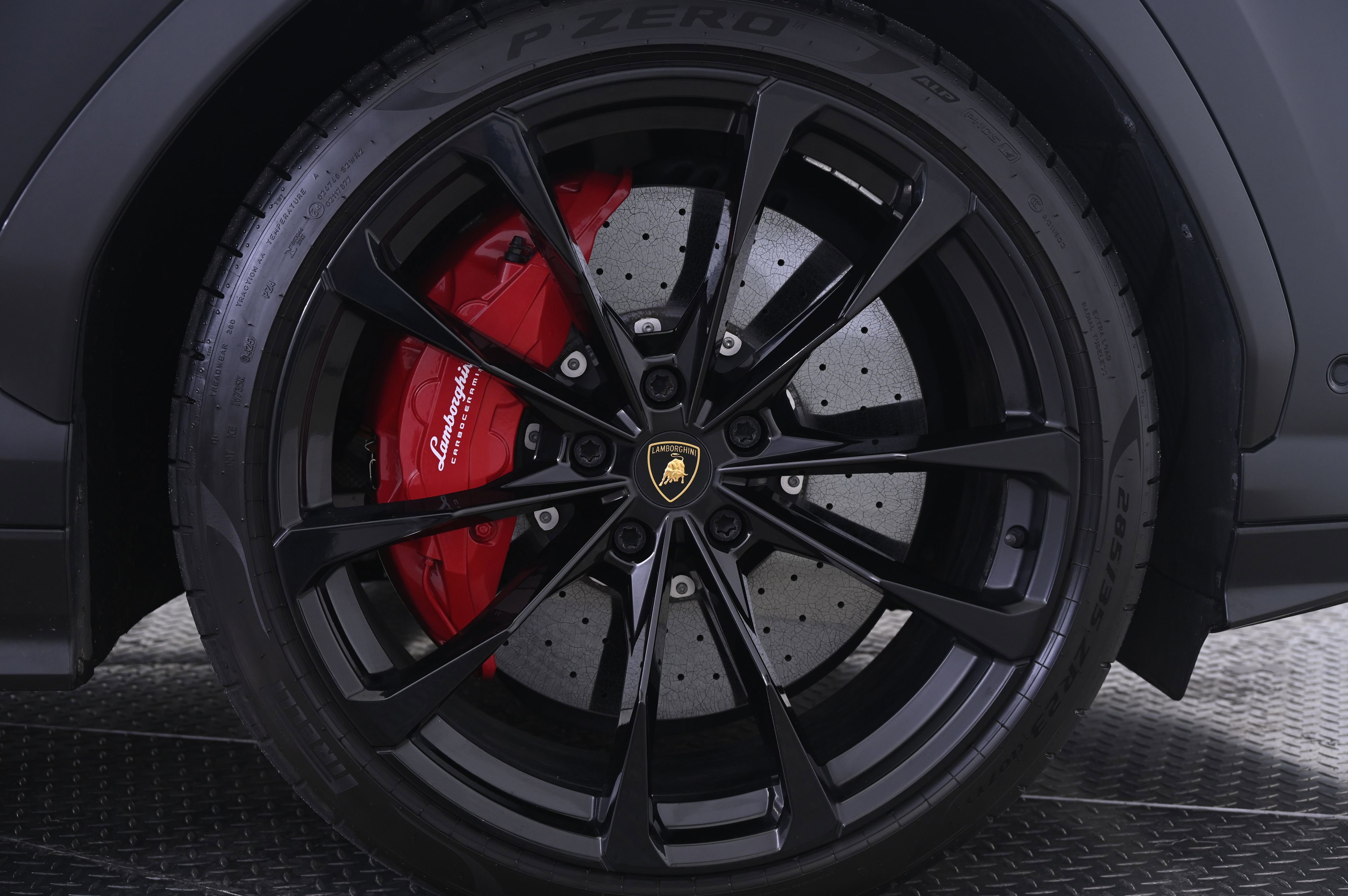 Used 2022 Lamborghini Urus image 14