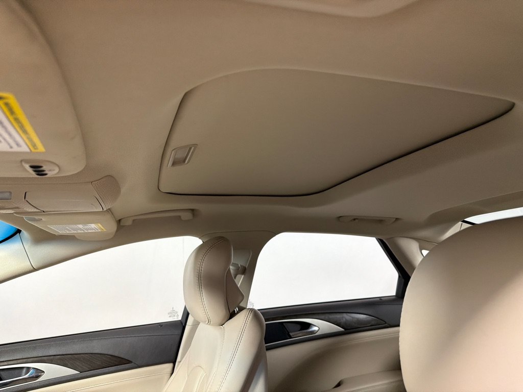 Used 2017 Lincoln MKZ Select w/ Technology Package FWD image 12