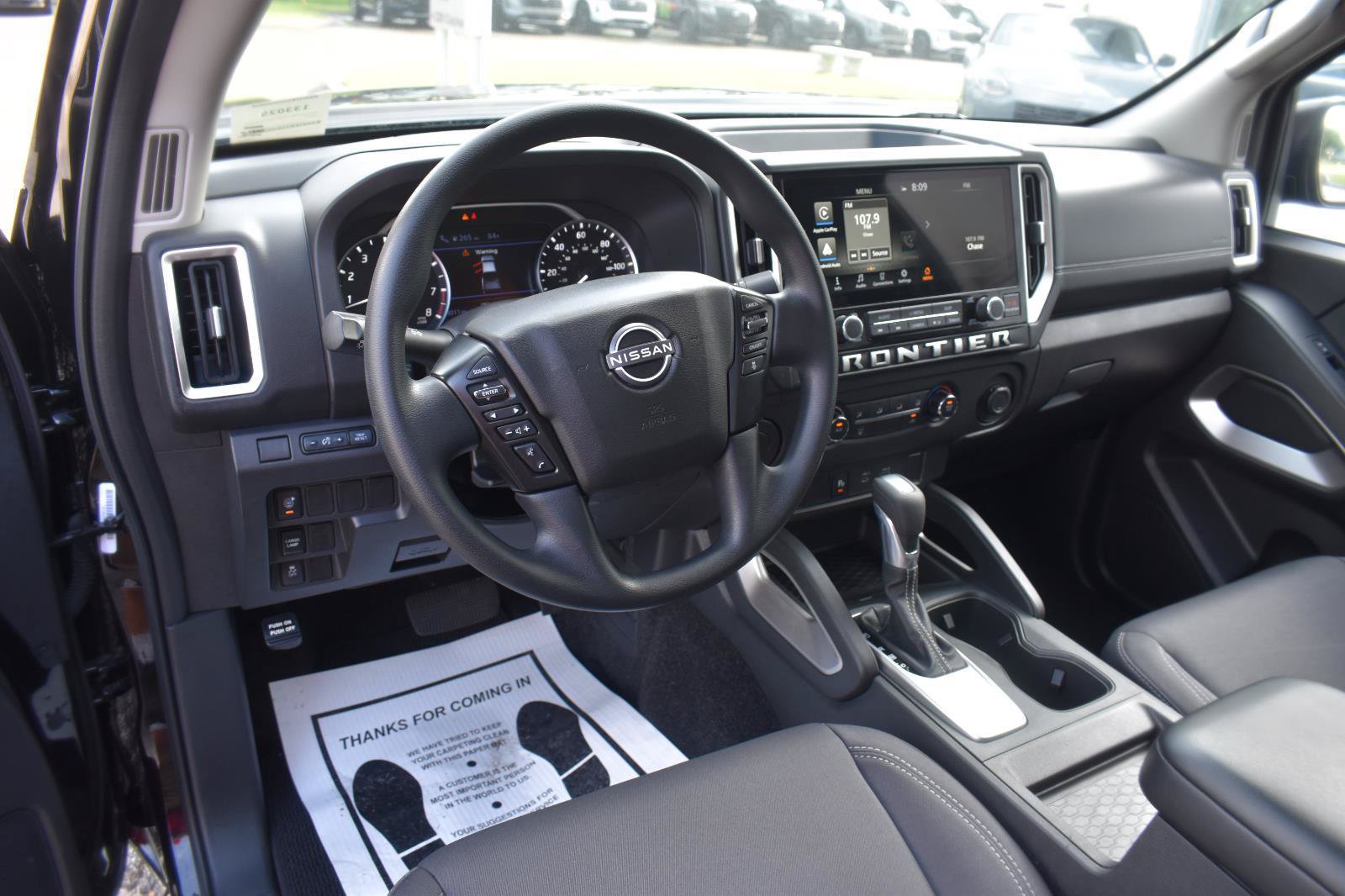 Certified 2025 Nissan Frontier SV RWD image 30