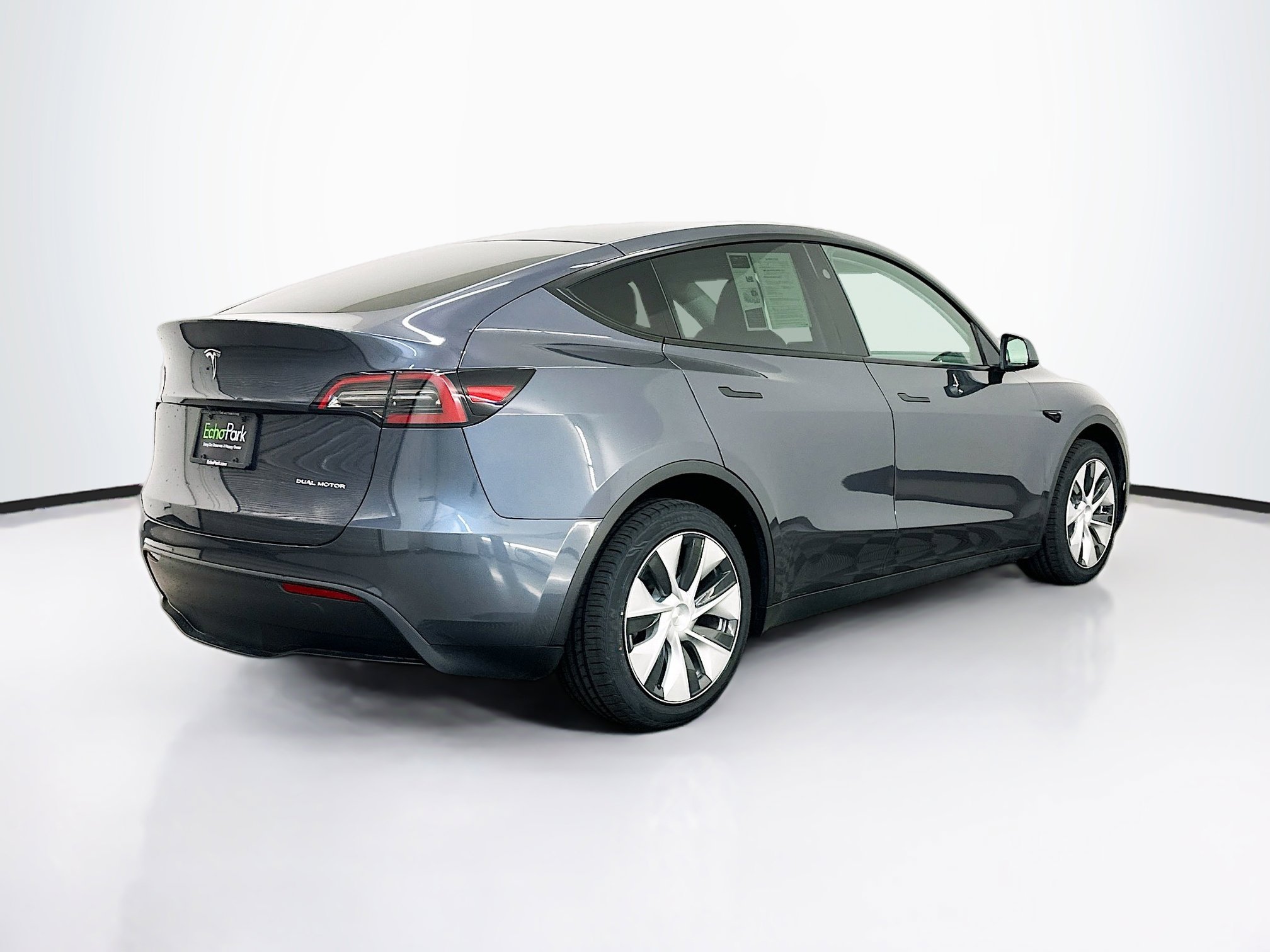 Used 2023 Tesla Model Y Long Range image 9