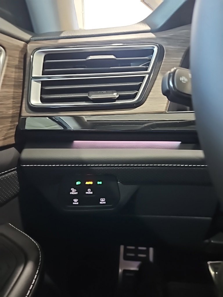 New 2026 Volkswagen Atlas SEL Premium R-Line image 38