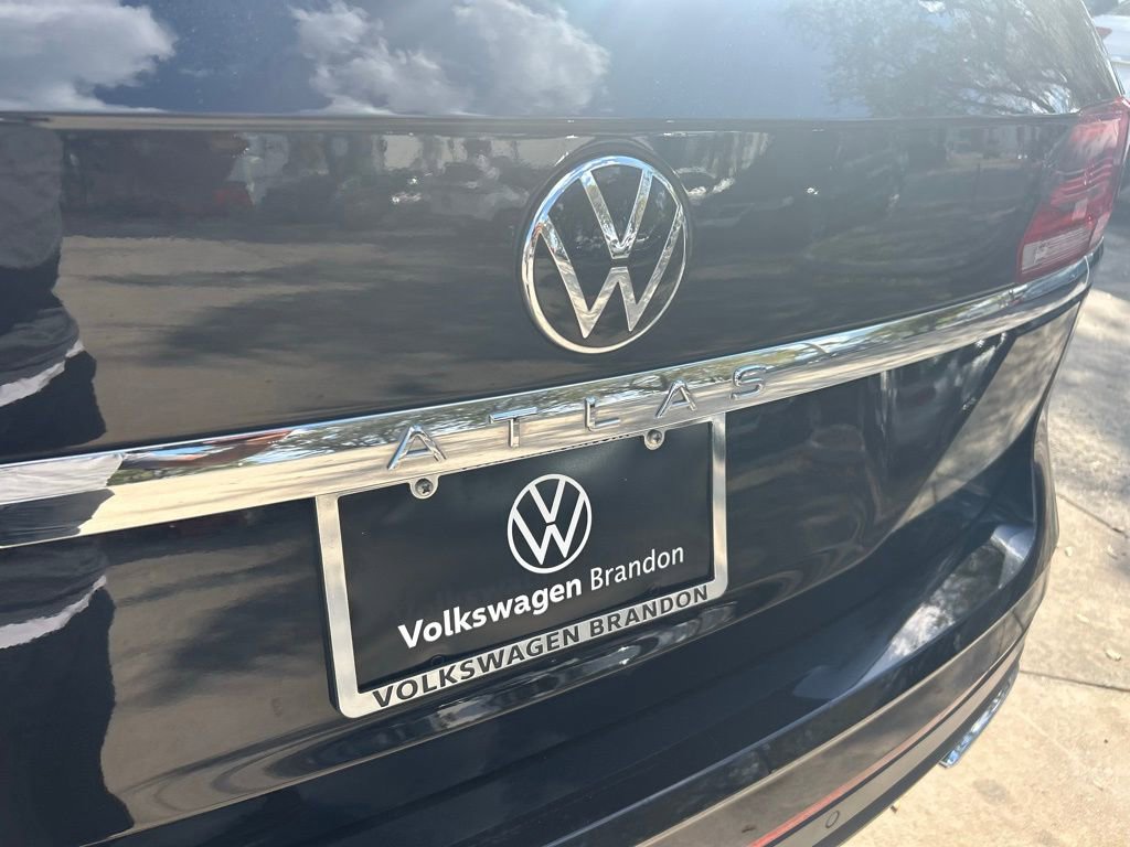 Certified 2023 Volkswagen Atlas SE image 30