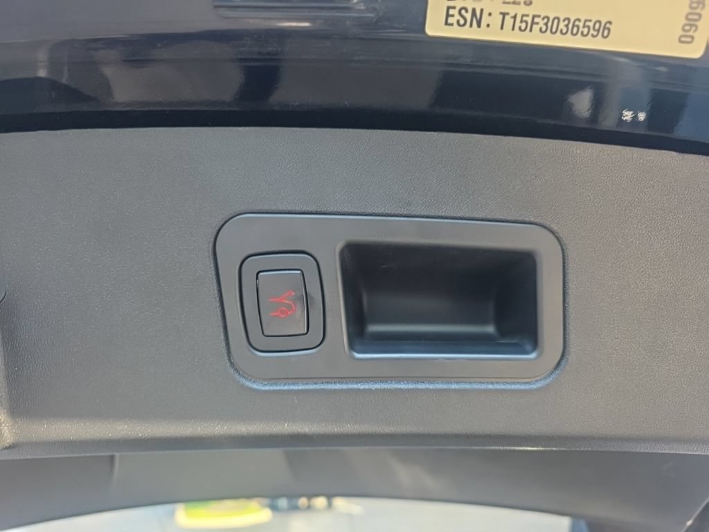 Used 2015 Tesla Model S 70D AWD/4WD image 27