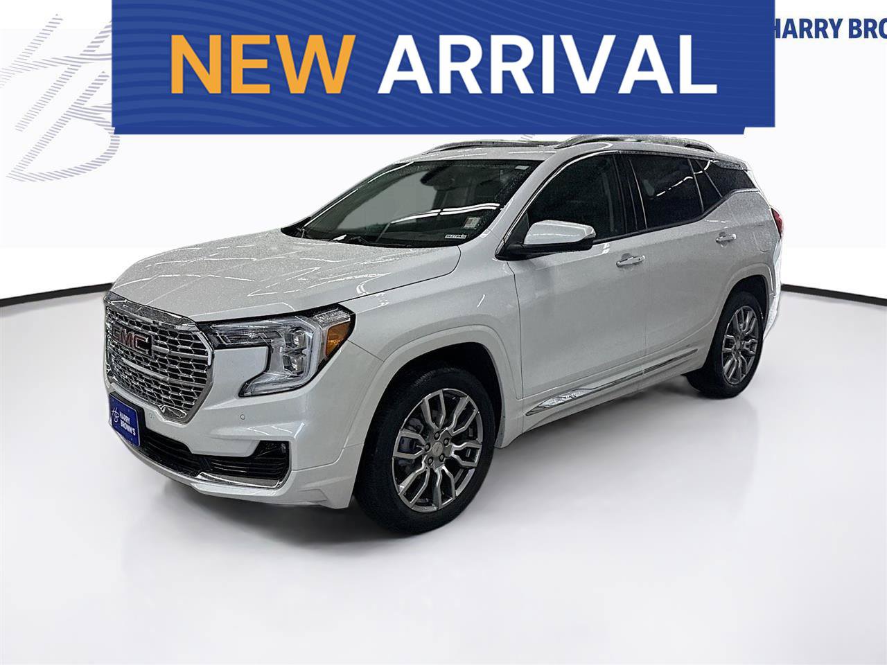 Used 2023 GMC Terrain Denali AWD/4WD image 1