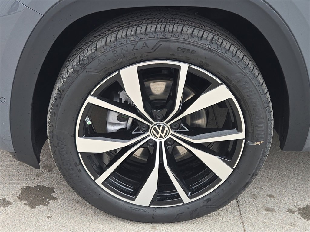New 2025 Volkswagen Atlas Cross Sport SEL Premium R-Line image 13