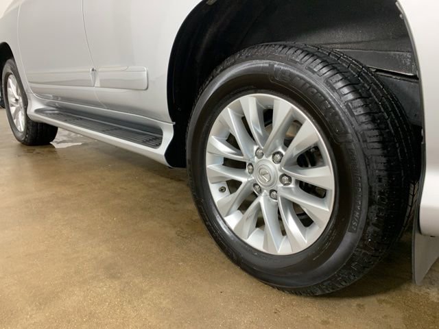 Used 2014 Lexus GX 460 w/ Premium Package AWD/4WD image 15