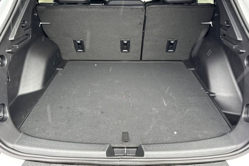 New 2026 Chevrolet Equinox EV LT w/ LPO, Blackout Package FWD image 14