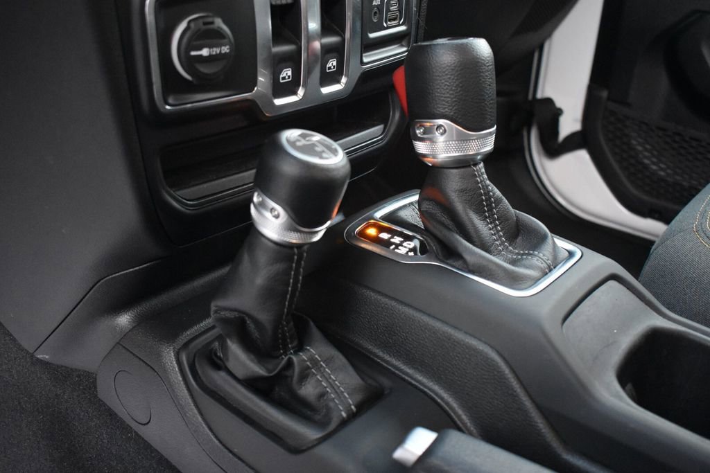 Used 2024 Jeep Wrangler Sport S image 22