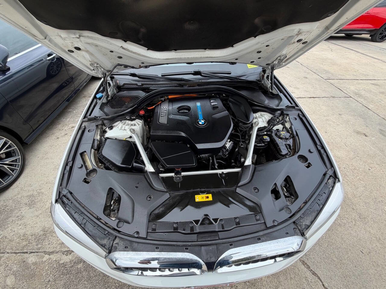 Used 2019 BMW 530e w/ Convenience Package image 9