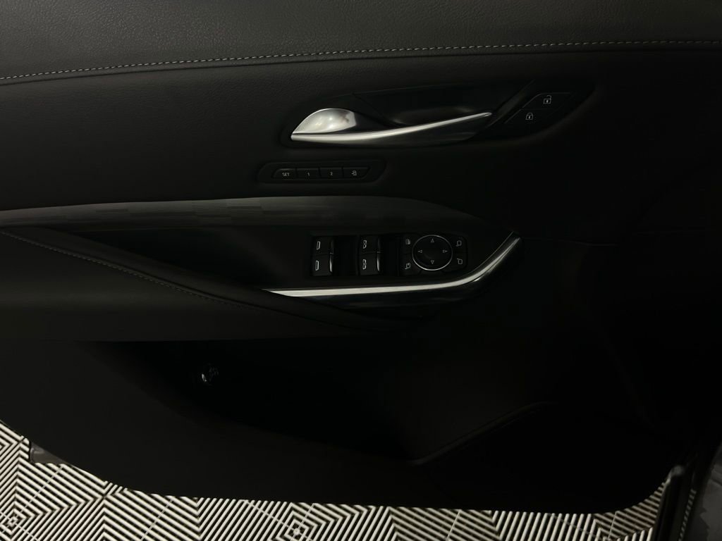 Used 2024 Cadillac XT4 Premium Luxury image 23