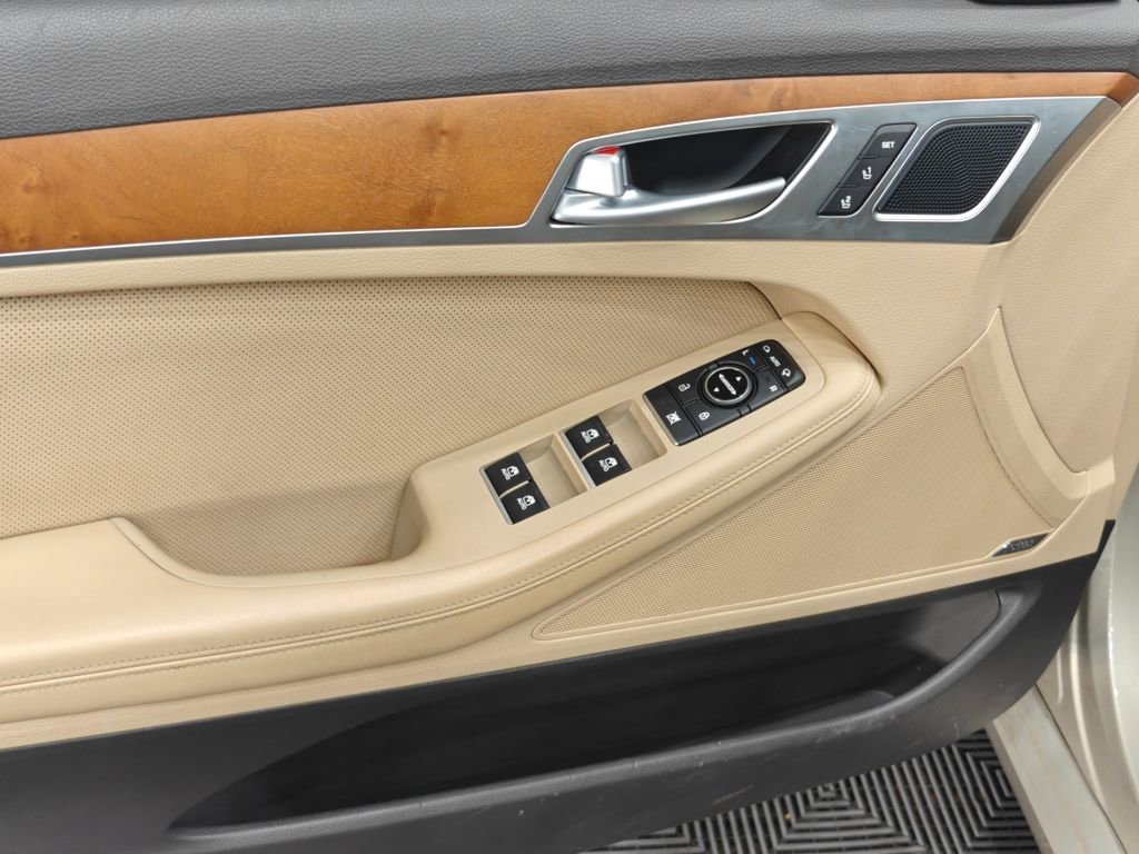 Used 2015 Hyundai Genesis 3.8 w/ Option Group 04 image 50