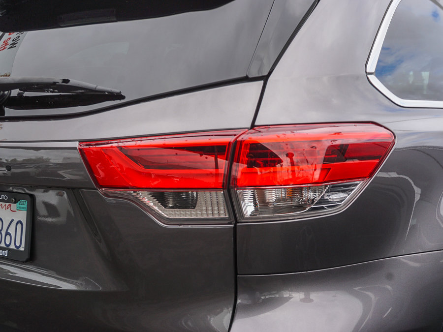 Used 2019 Toyota Highlander Limited AWD/4WD image 8