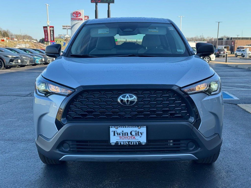 Certified 2025 Toyota Corolla Cross L image 9