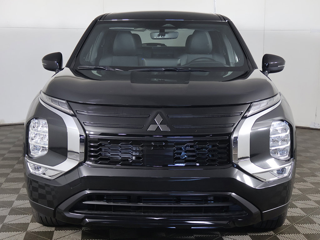 New 2026 Mitsubishi Outlander LE FWD image 11