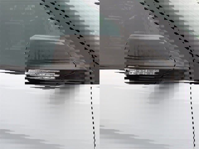 Used 2019 Ford Explorer XLT w/ Equipment Group 201A image 12