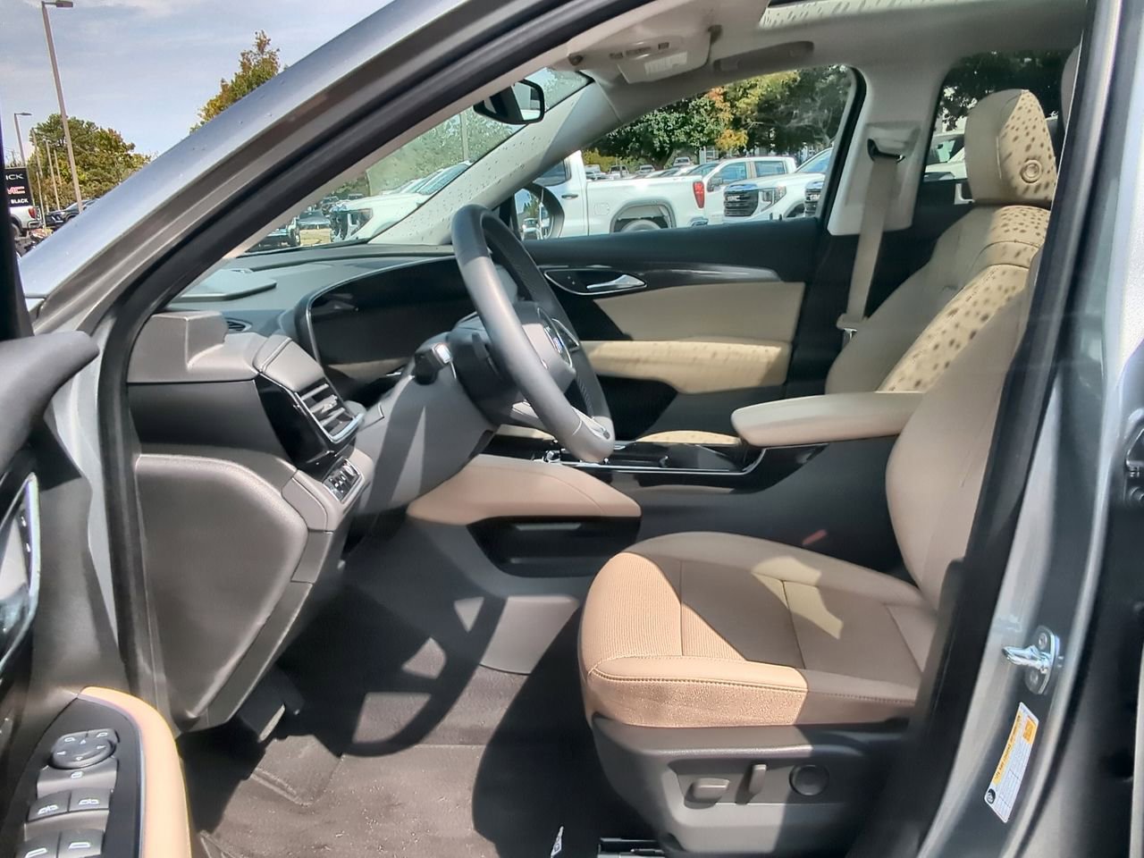 Used 2025 Buick Envision Preferred image 20