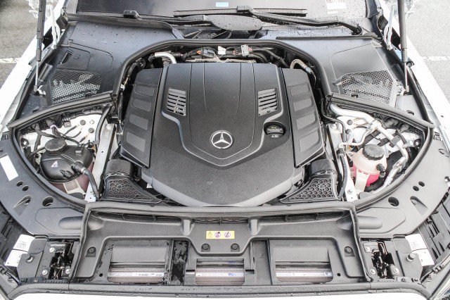 Used 2025 Mercedes-Benz S 580 4MATIC Sedan image 26