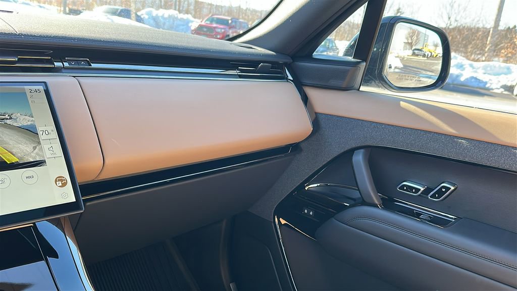 Used 2025 Land Rover Range Rover Sport Dynamic SE image 20