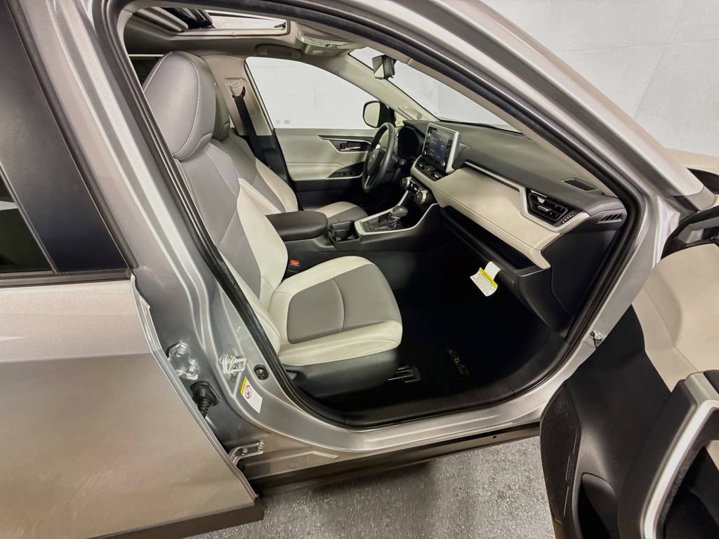 Certified 2019 Toyota RAV4 XLE Premium w/ Advanced Technology Package FWD image 27