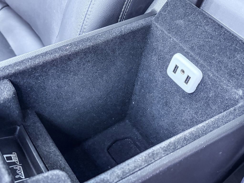 Used 2017 Cadillac XT5 Luxury w/ Driver Awareness Package image 51