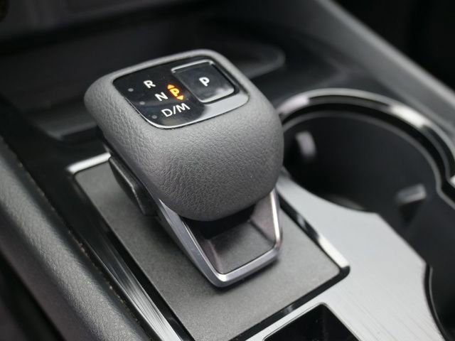 Used 2025 Nissan Rogue SV image 22