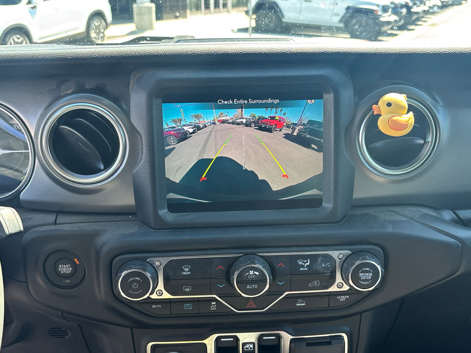 Used 2023 Jeep Wrangler Rubicon image 10