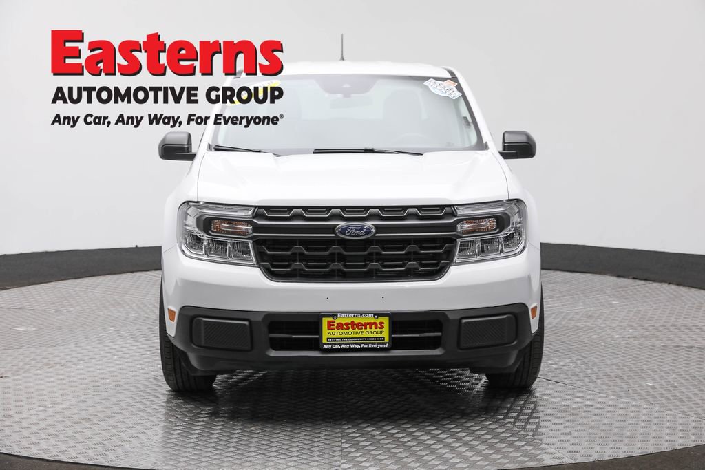 Used 2023 Ford Maverick XL image 2