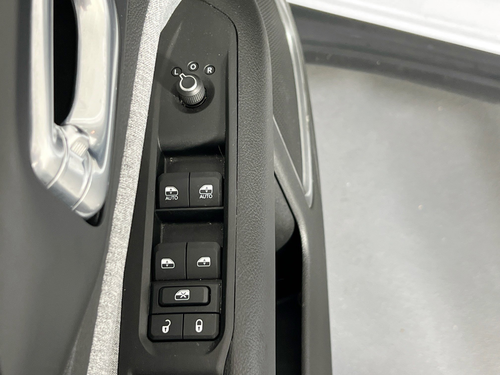 Used 2022 Jeep Compass Latitude w/ Convenience Group AWD/4WD image 17