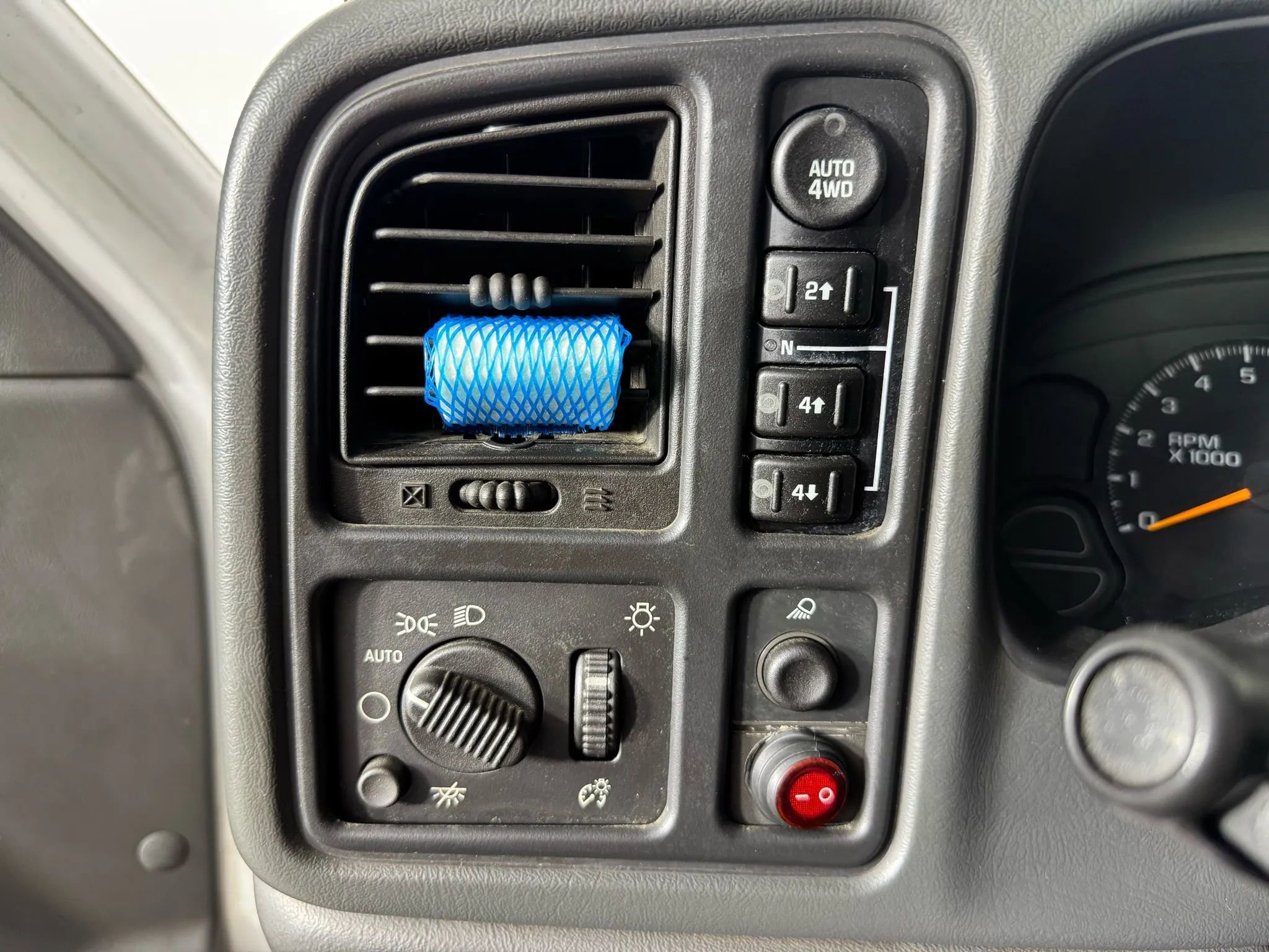 Used 2006 Chevrolet Silverado 1500 LT w/ Light Duty Power Package image 19