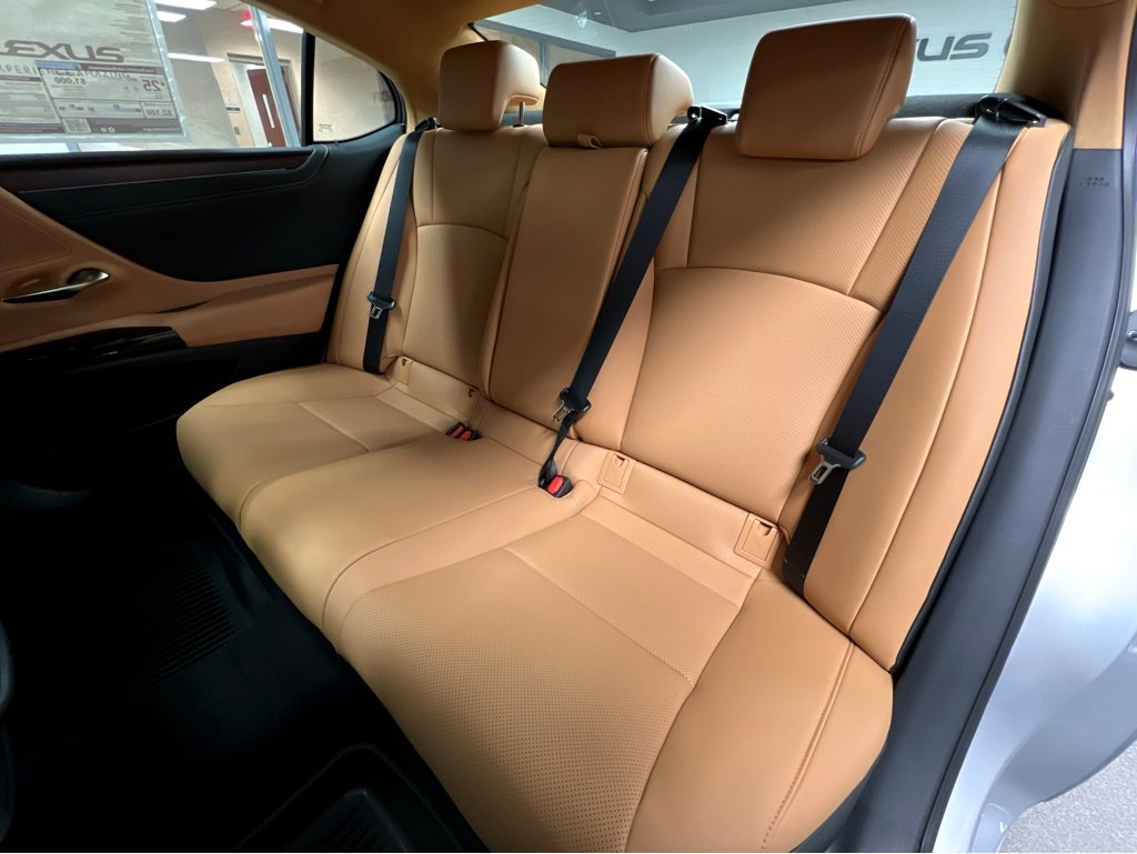 New 2025 Lexus ES 350 w/ Premium Package image 20