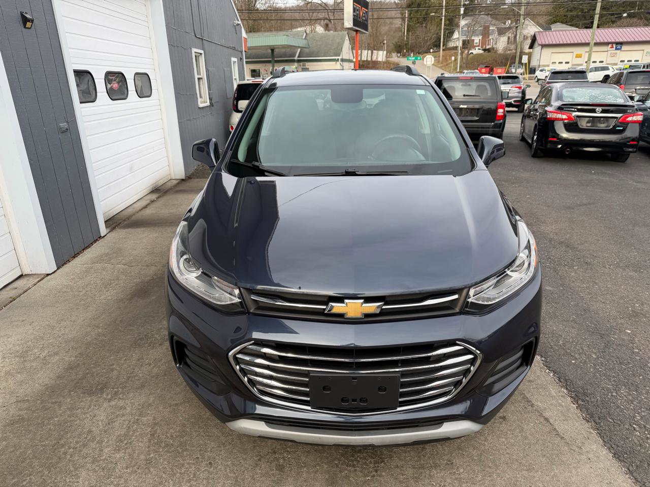 Used 2018 Chevrolet Trax LT image 2