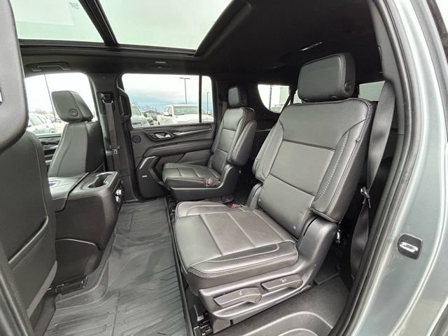 Used 2023 GMC Yukon XL Denali AWD/4WD image 46