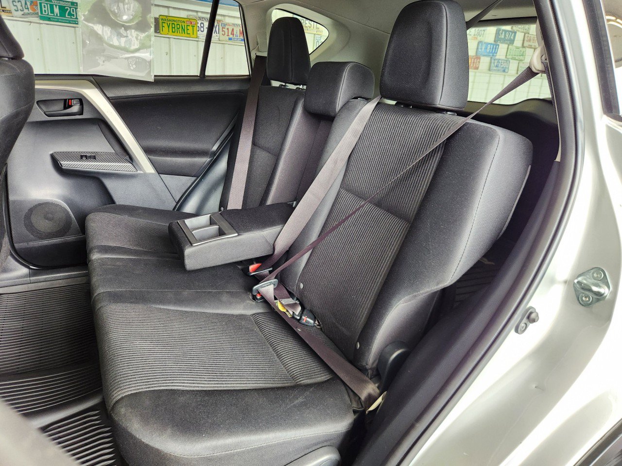 Used 2015 Toyota RAV4 LE AWD/4WD image 6