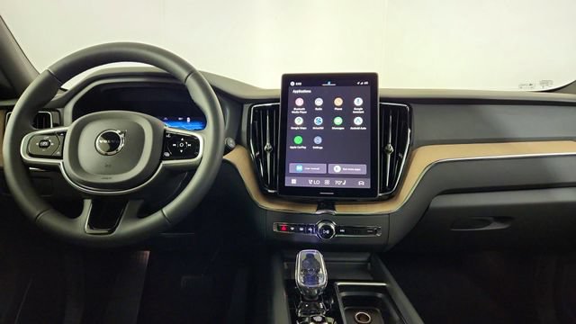 New 2026 Volvo XC60 B5 Plus w/ Climate Package PRO AWD/4WD image 25