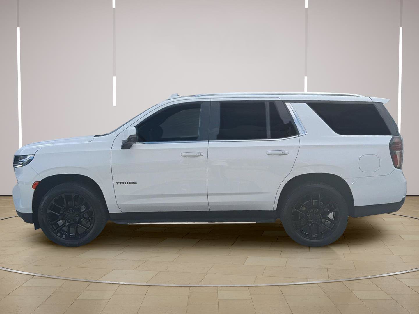 Used 2022 Chevrolet Tahoe LT w/ Luxury Package AWD/4WD image 7