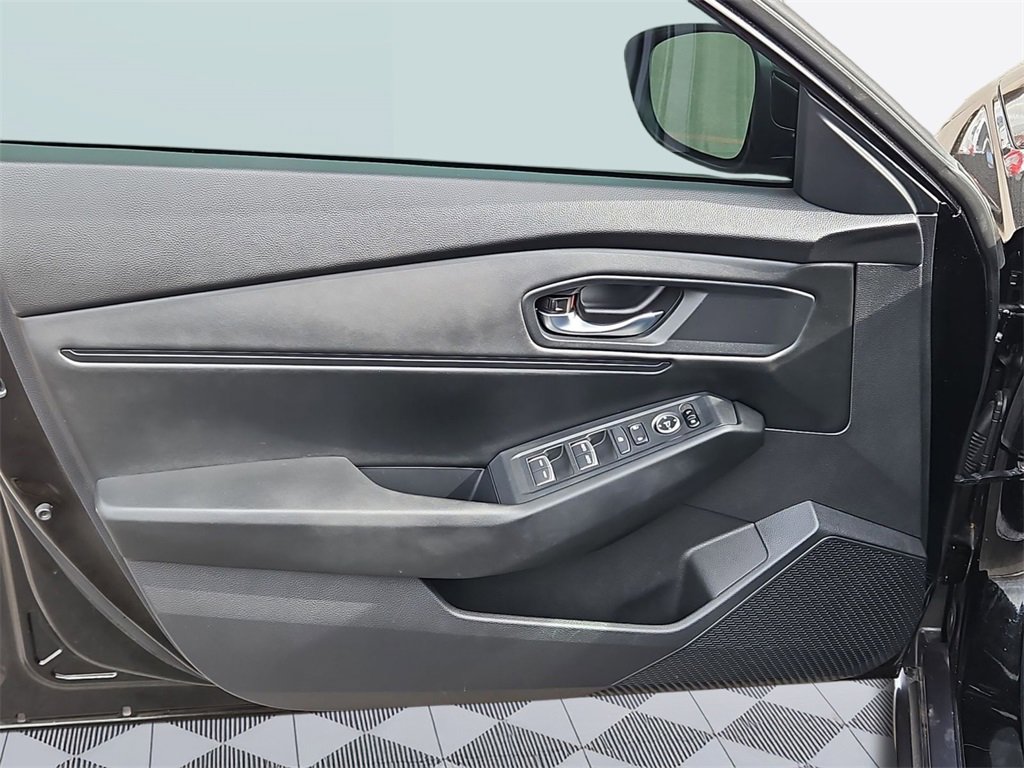 Used 2023 Honda Accord EX image 10