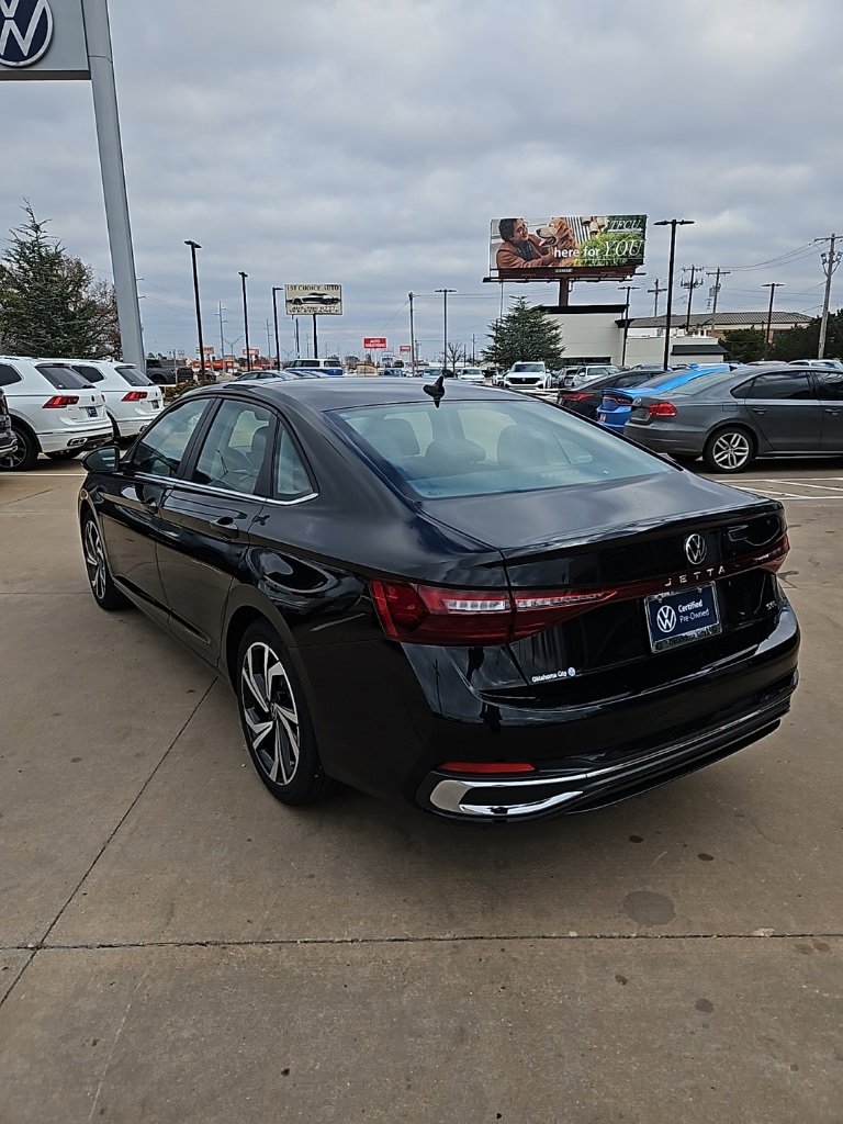 Used 2025 Volkswagen Jetta SEL image 7