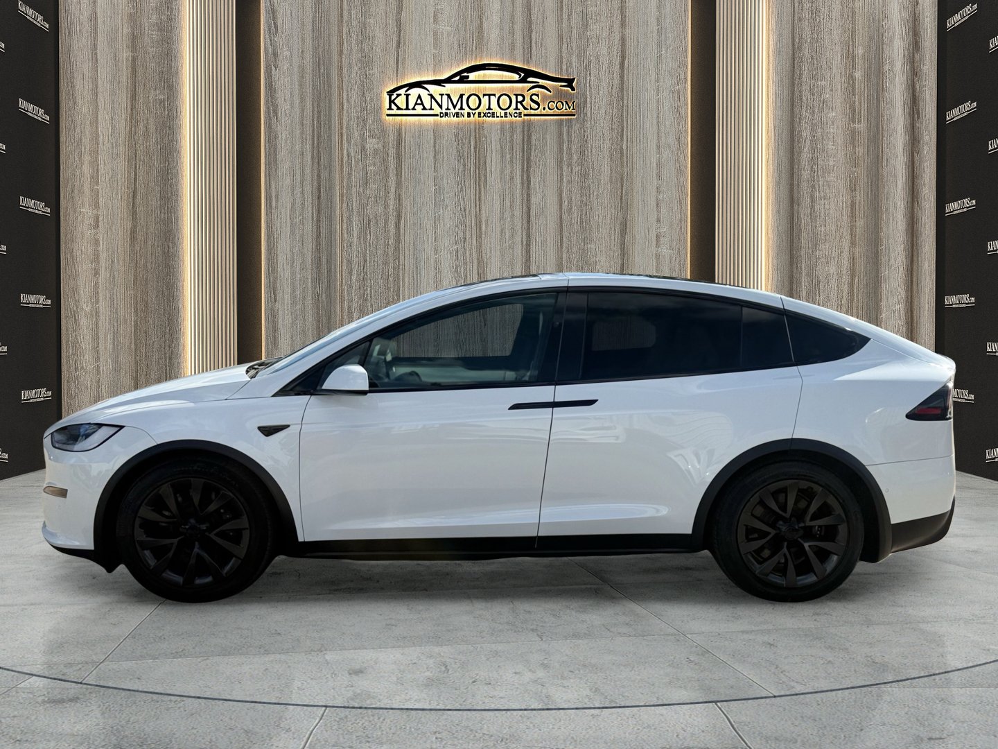 Used 2023 Tesla Model X AWD/4WD image 9