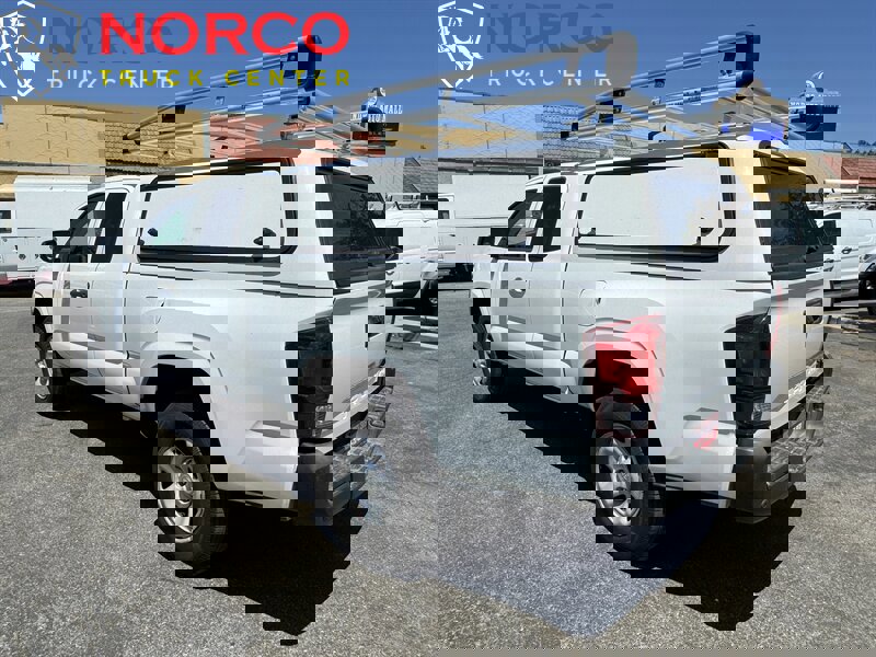 Used 2020 Toyota Tacoma SR image 8