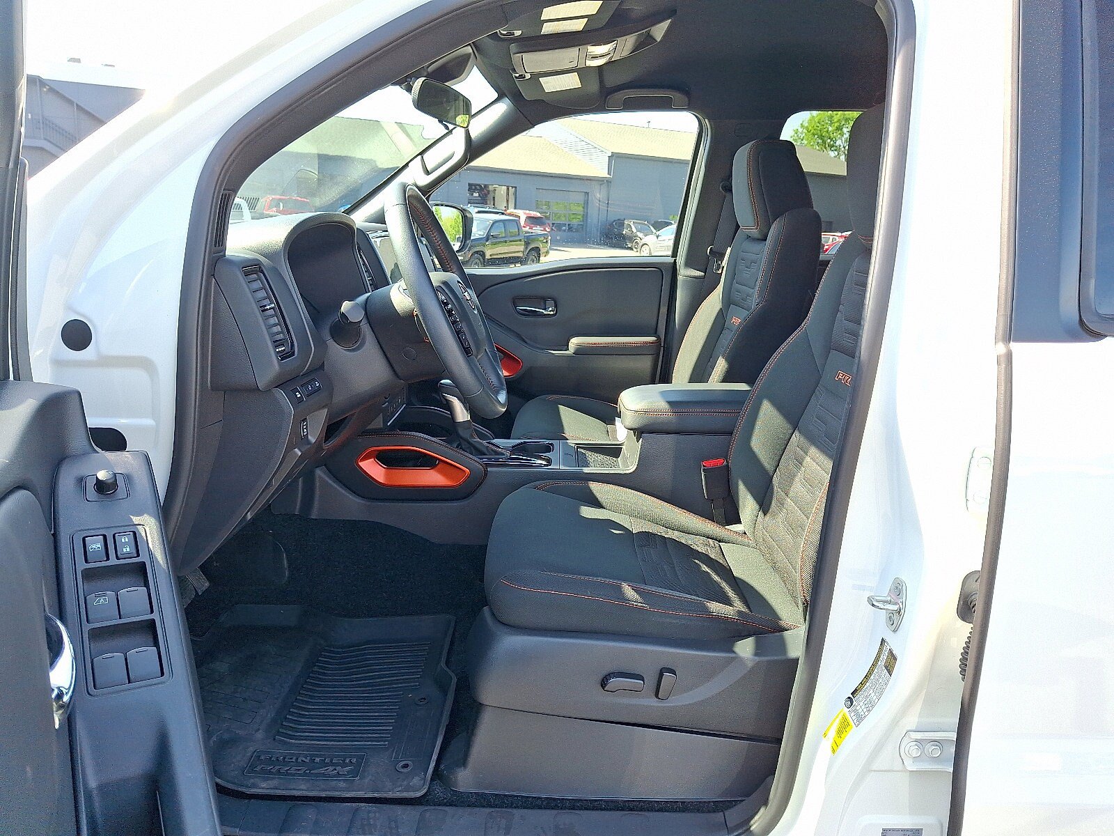 Certified 2024 Nissan Frontier PRO-4X w/ Pro Convenience Package AWD/4WD image 15