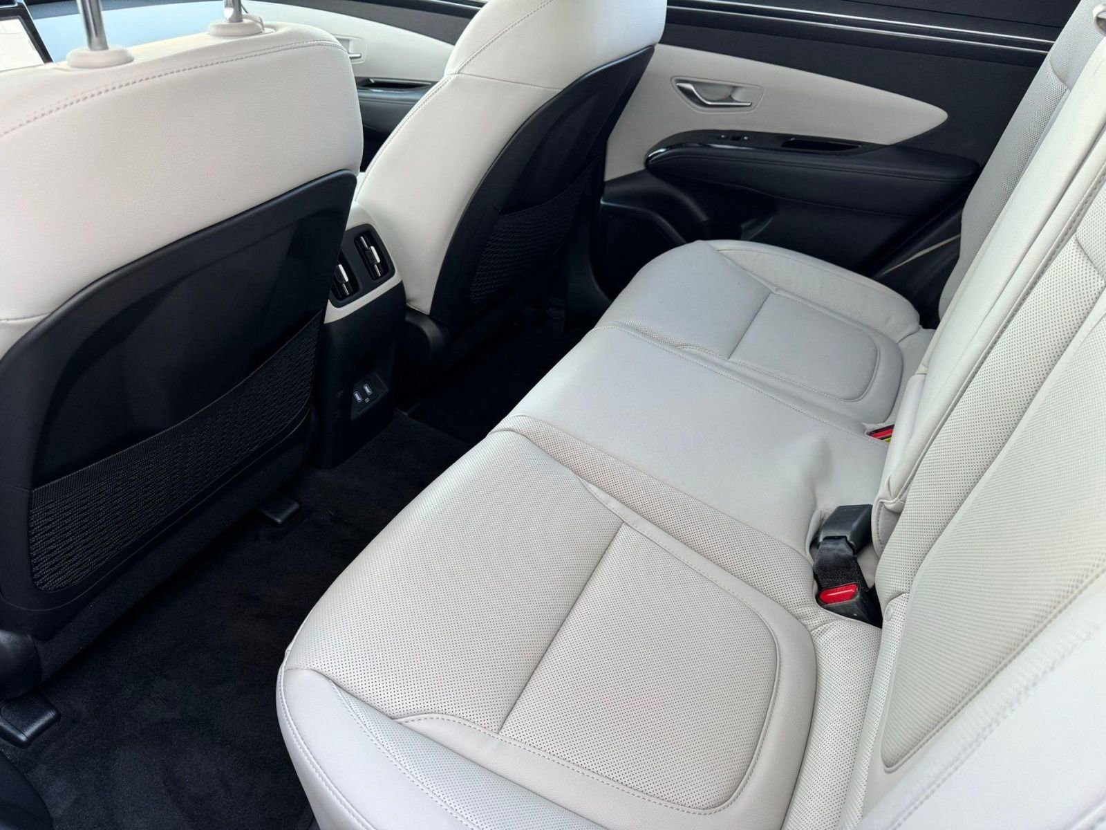 Used 2024 Hyundai Tucson Limited AWD/4WD image 16