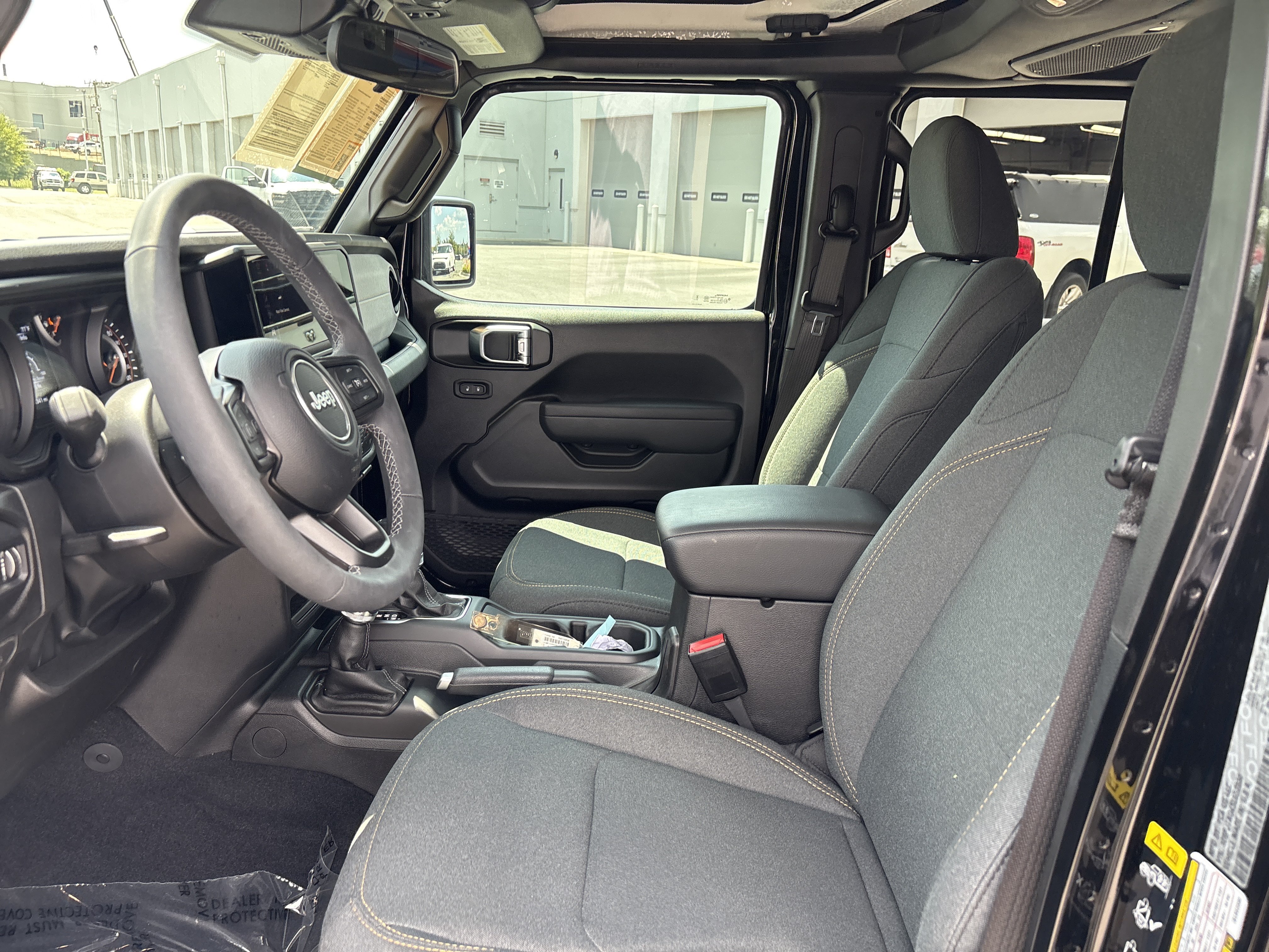 Used 2025 Jeep Gladiator Sport AWD/4WD image 18