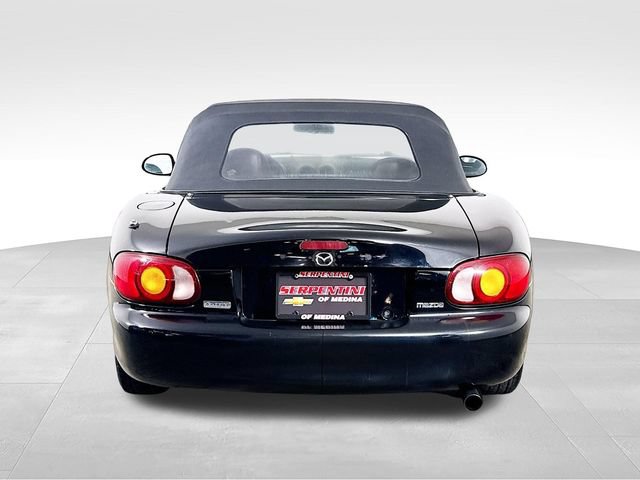 Used 1999 MAZDA MX-5 Miata RWD image 8